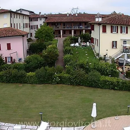 100% Design بيت للعطل *